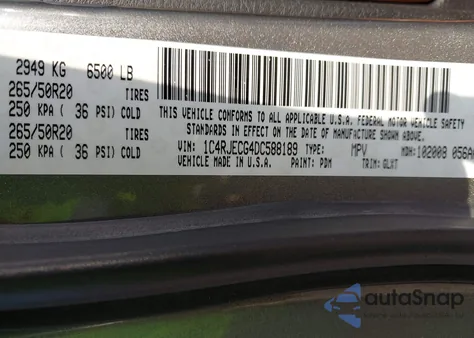 2013 Jeep Grand Cherokee Overland z USA, uszkodzony, nr VIN 1C4RJECG4DC588189